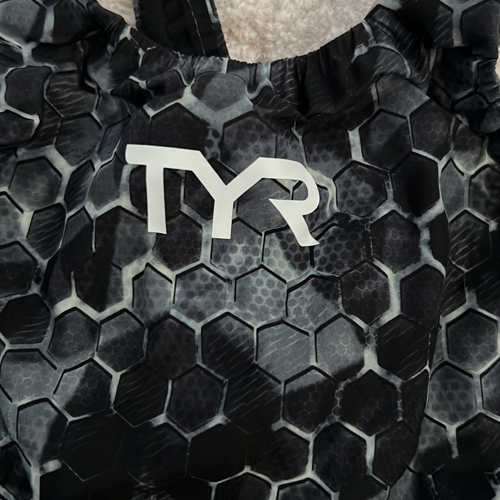 TYR Black Hex-Pattern One-Piece Racing Swimsuit - Picture 2 of 10